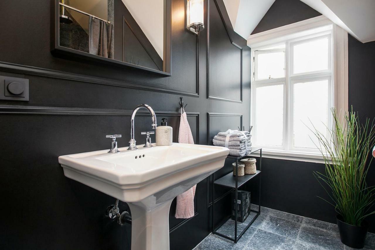 120m² 2 Slaapkamer, 2 Privé Badkamer In Centrum *